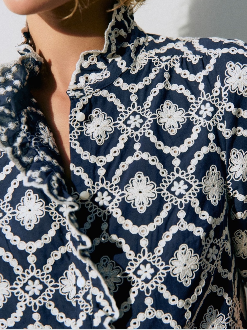 SÉZANE Dahlia Shirt - Picture 2 of 13